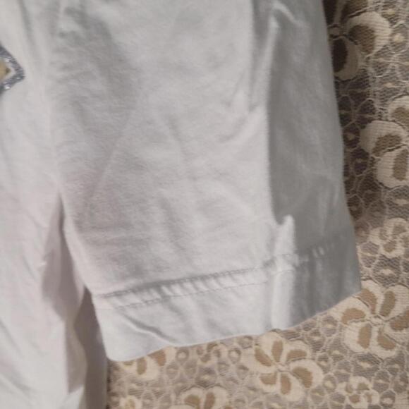Victoria's Secret Women's White and Gold Tshirt - Picture 4 of 4
